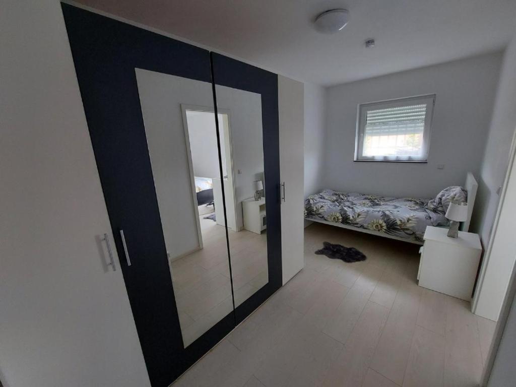 Several Different Rooms, Newly Furnished, In A New House In Vichten Exterior photo